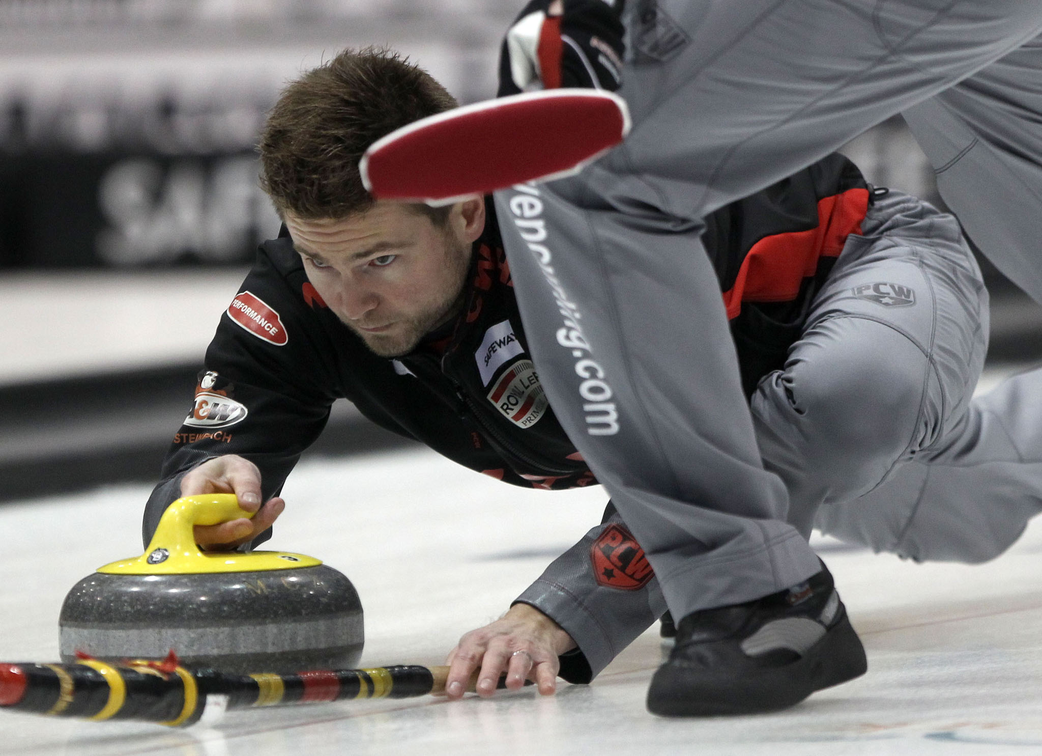 Third seed Rob Fowler wins opening game at curling championship
