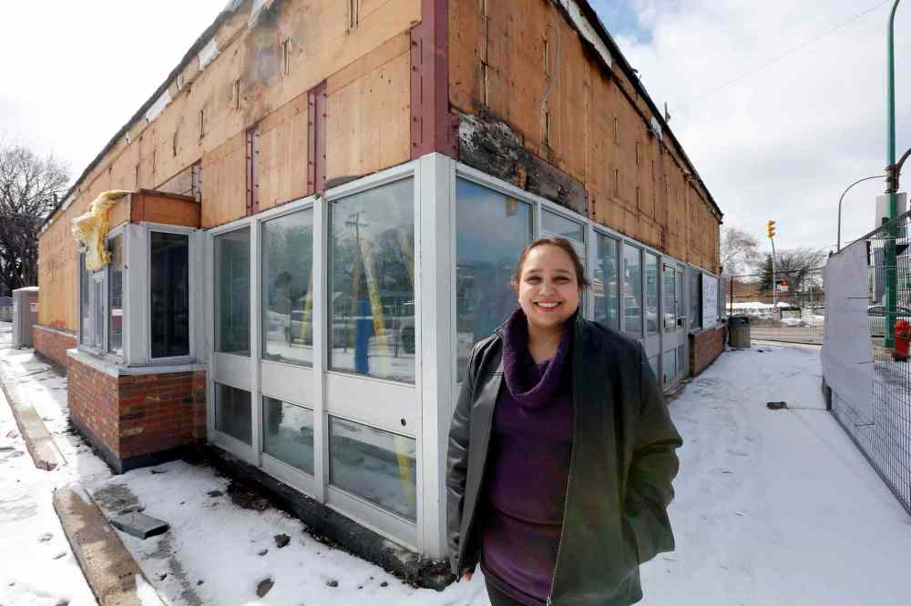 KEN GIGLIOTTI / WINNIPEG FREE PRESS
Jyoti Singh outside the former Chicken Delight at Corydon Avenue and Stafford Street, currently being converted into a new Harvey’s/ Swiss Chalet.