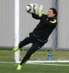 BORIS MINKEVICH / WINNIPEG FREE PRESS files 
SPORTS - Team USA goalkeeper Hope Solo practises with the FIFA women's team at the Winnipeg Soccer Complex June 3.
