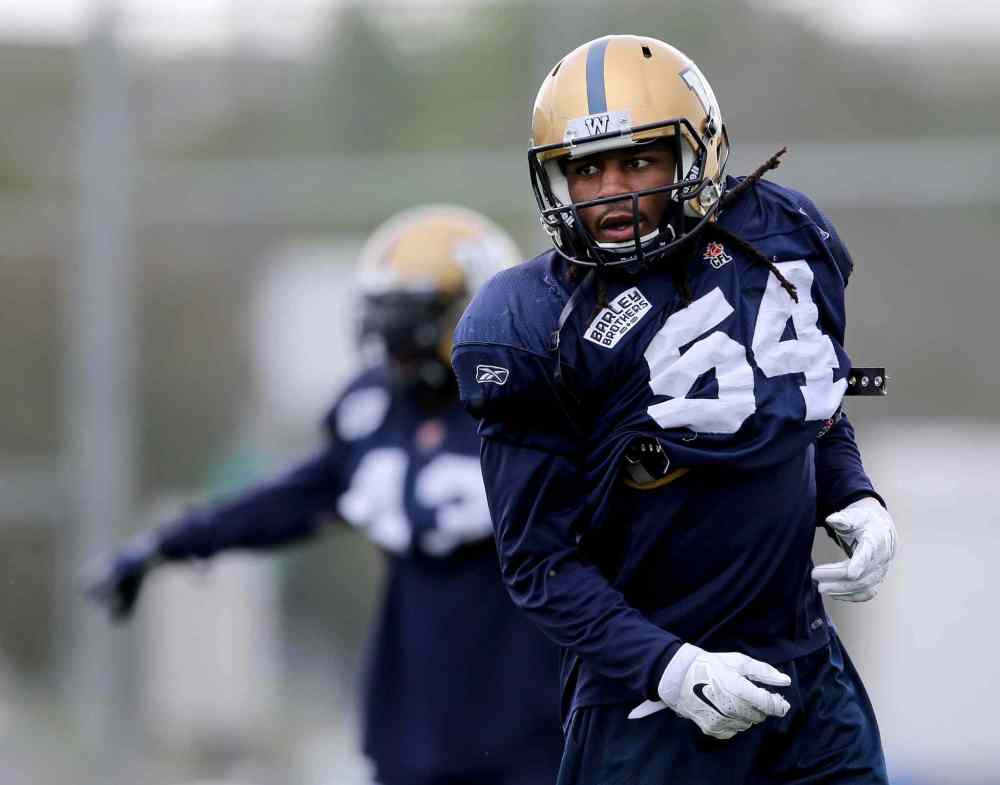 Trevor Hagan / Winnipeg Free Press
Winnipeg Blue Bombers' Tony Burnett (54) during practice at the University of Manitoba, Saturday, June 13, 2015.