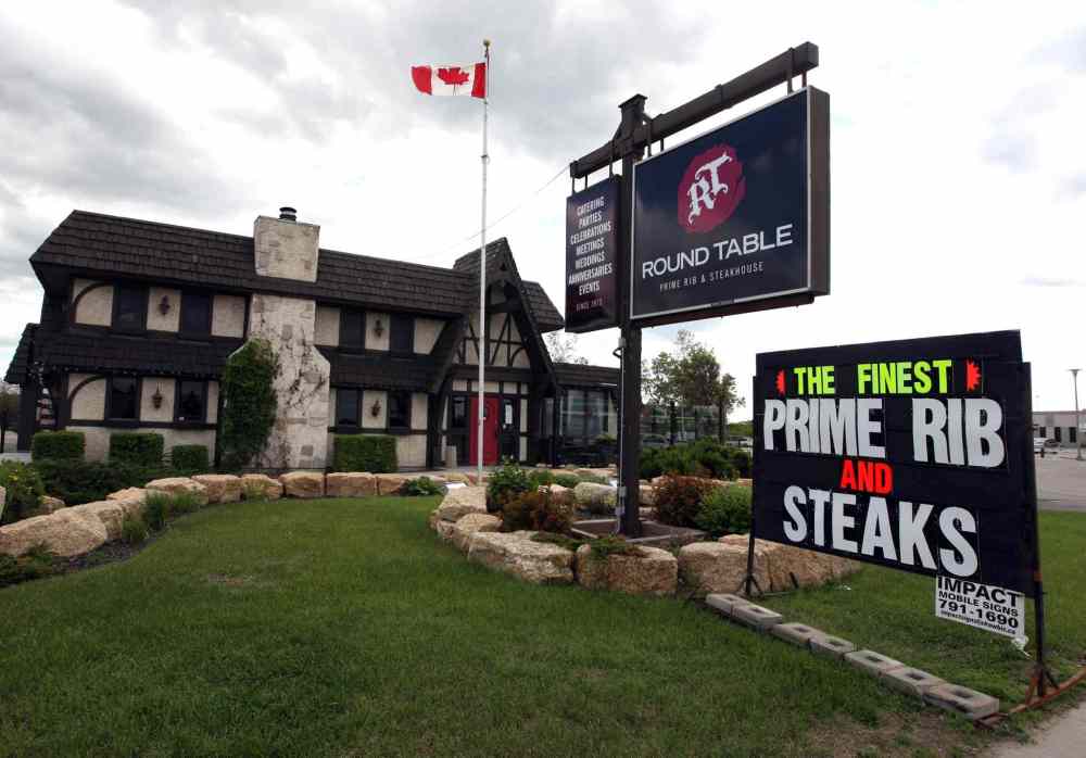 BORIS MINKEVICH / WINNIPEG FREE PRESS
The Round Table restaurant on Pembina Highway.