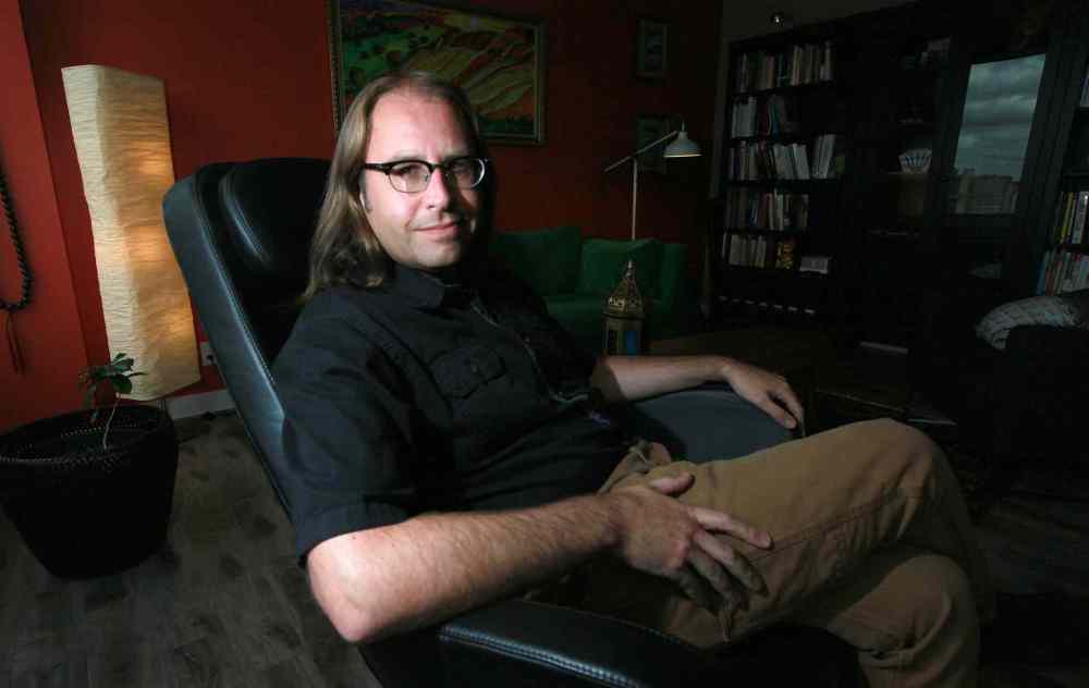 Dr. Matthew Bailly, a Winnipeg psychologist, says that empathy often disappears in shaming situations. (Phil Hossack / Winnipeg Free Press)