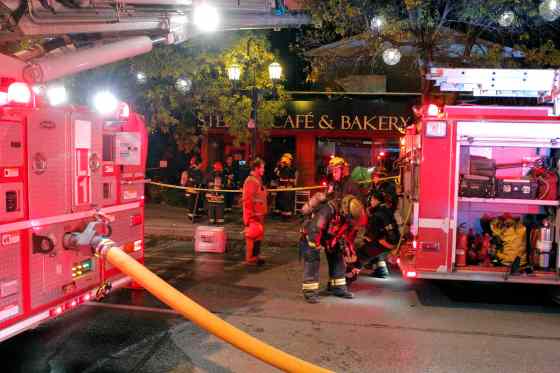 BORIS MINKEVICH / WINNIPEG FREE PRESSStella's Cafe and Bakery fire scene on Sherbrook Street.