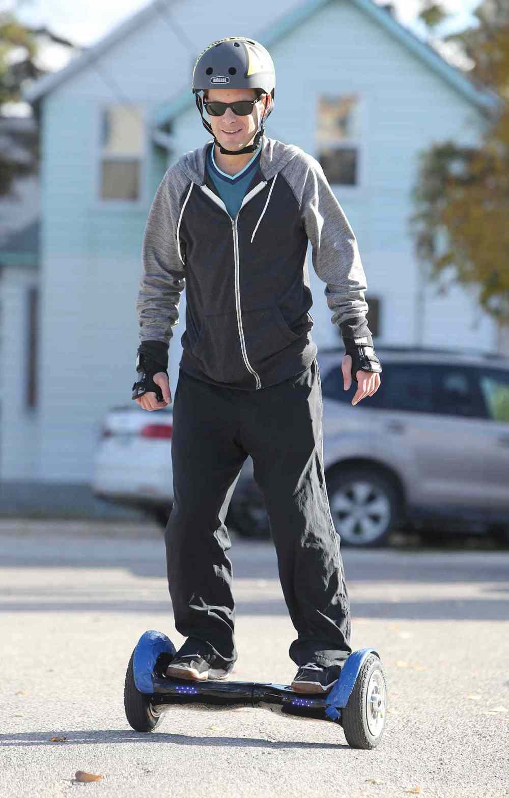 Jason Halstead / Winnipeg Free Press
Borland on his hoverboard.