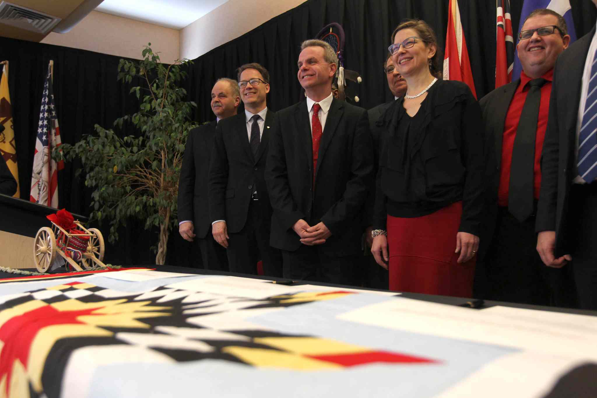 Manitoba schools sign indigenous education blueprint