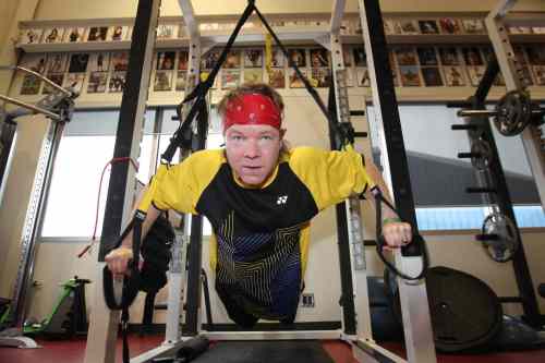 JOE BRYKSA / WINNIPEG FREE PRESS 
Plenty of pain, but significant gain for Free Press staff masochist Geoff Kirbyson.