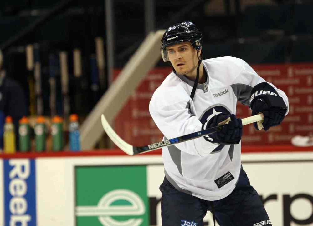 JOE BRYKSA / WINNIPEG FREE PRESS
Winnipeg Jets Mark Scheifele at practice Monday at the MTS Iceplex.