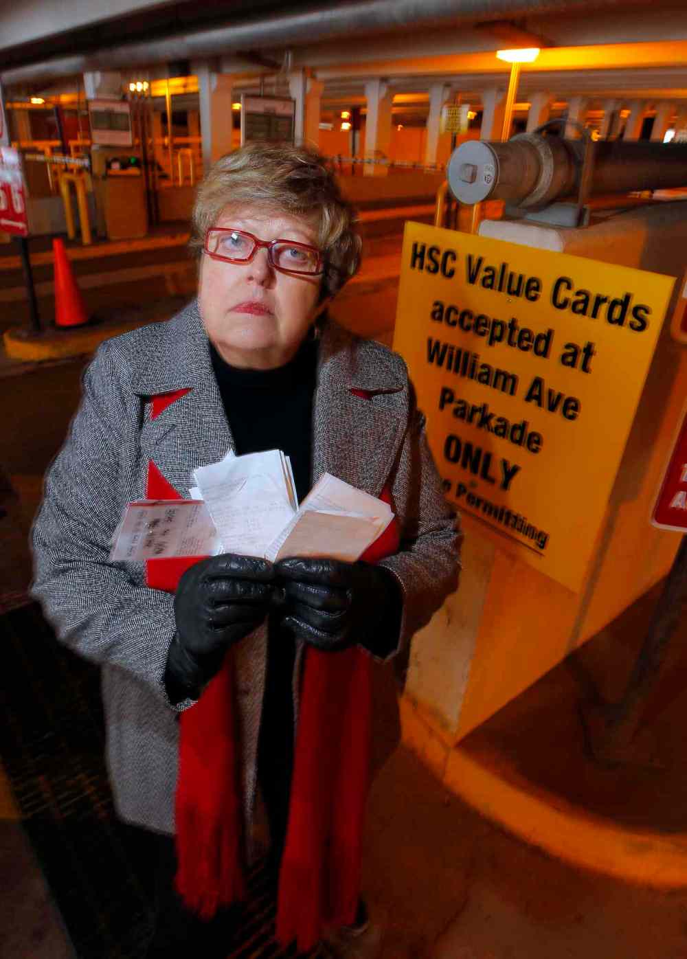 BORIS MINKEVICH / WINNIPEG FREE PRESS
Dialysis patient Diane Marshall bought a value parking card, but the card doesn't work, and she is spending $48 a week while she gets treatments.