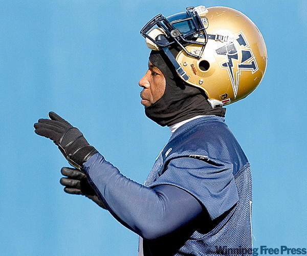 JOE.BRYKSA@FREEPRESS.MB.CA
Barrin Simpson leaves the practice field Thursday morning at Canad Inns Stadium.