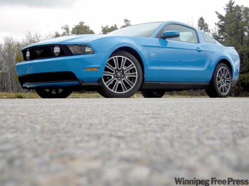 2010 FORD MUSTANG GT: Ride it like a ROCK STAR