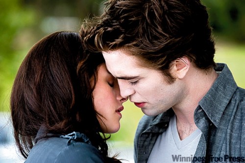 Summit Entertainment
Twilight series de-fangs the Dracula dynamic.