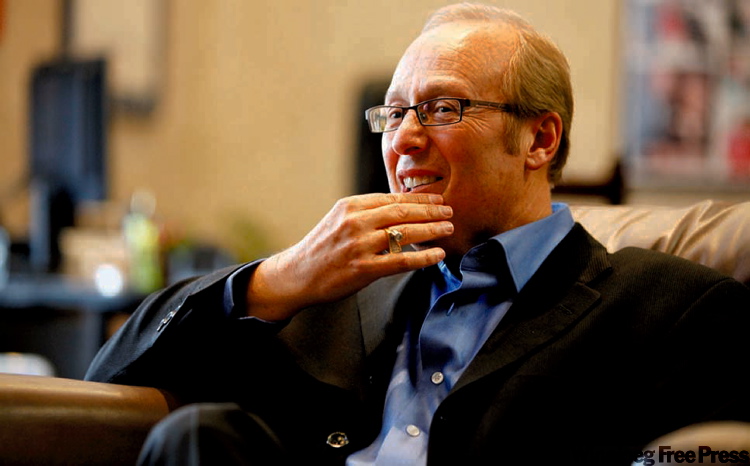 BORIS MINKEVICH / WINNIPEG FREE
Winnipeg Mayor Sam Katz in his office.