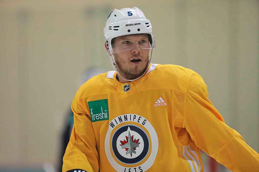RUTH BONNEVILLE / WINNIPEG FREE PRESS
Winnipeg Jets practice at Iceplex Thursday.
Dmitry Kulikov #5, who was injured was practicing with team Thursday.
See Mike McIntyre story.
September 6/18
