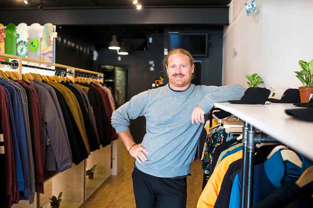 MIKAELA MACKENZIE / WINNIPEG FREE PRESS
Jordan Kendel: 'I think you’d be surprised how many surfers there are in Manitoba.'