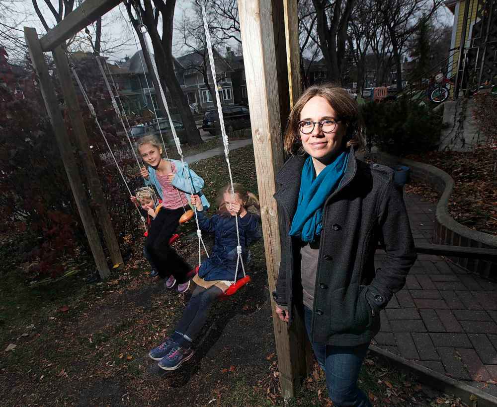 PHIL HOSSACK / WINNIPEG FREE PRESS
Katharina Nuss -- with her kids Frieda, 9, Johanna ,7, and Raphael, 3 -- started a petition urging CFS to allow free-range parenting.