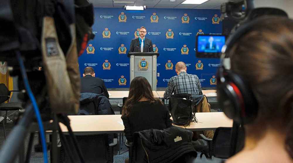 MIKE DEAL / WINNIPEG FREE PRESS
Homicide Detective Wes Rommell announces that the remains found by a hunter.
