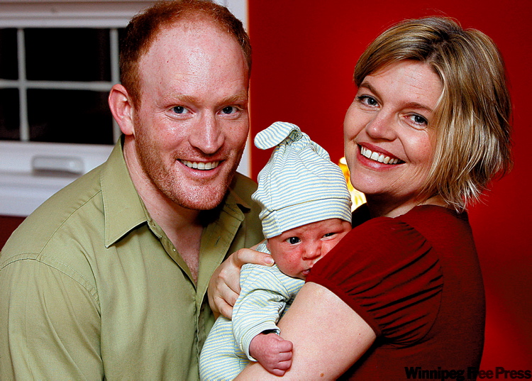 BORIS MINKEVICH / WINNIPEG FREE PRESS ARCHIVES
Nattrass and Bajer with their son Theodore in a photo taken not long after he was born.