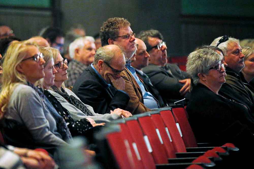 JOHN WOODS / WINNIPEG FREE PRESS
Winnipeg Free Press publisher, Bob Cox, centre, and other staff listen to speakers at the service.