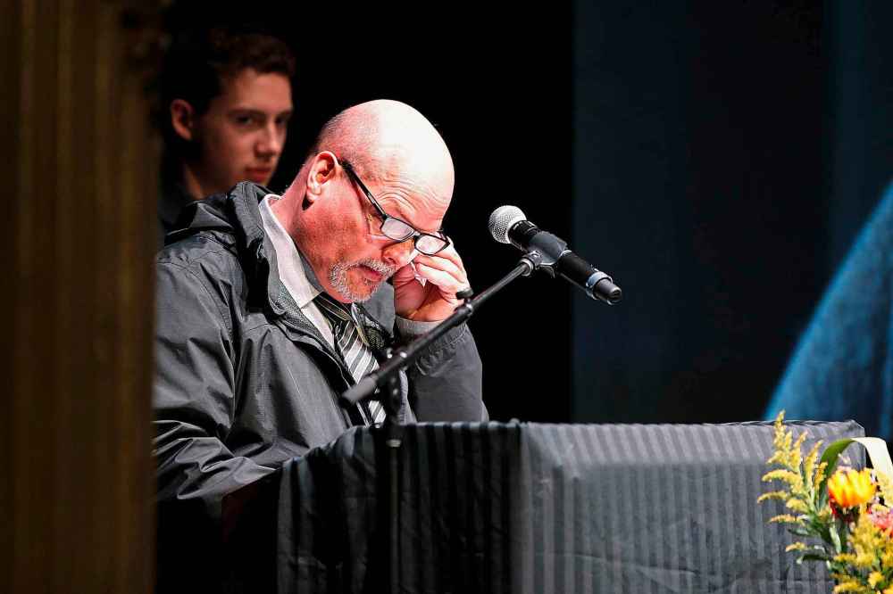JOHN WOODS / WINNIPEG FREE PRESS
Kent Turner, brother of Randy Turner, wipes away a tear as he speaks.