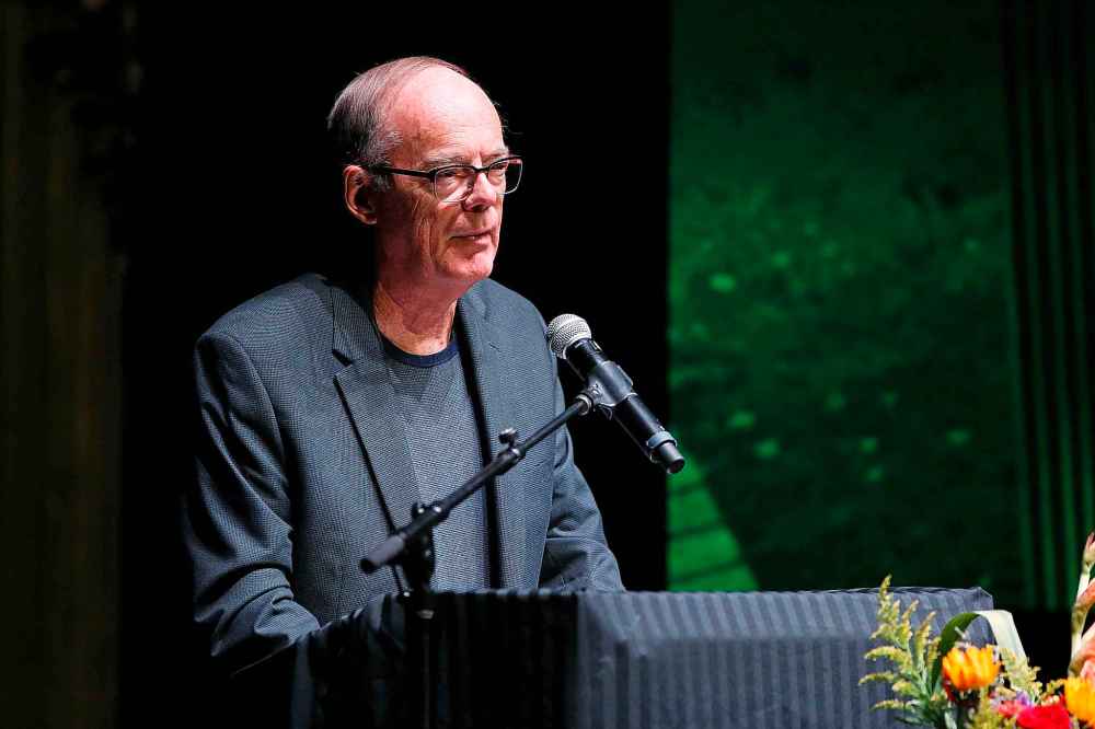 JOHN WOODS / WINNIPEG FREE PRESS
Bob Irving, a close friend and colleague of Randy Turner, speaks.
