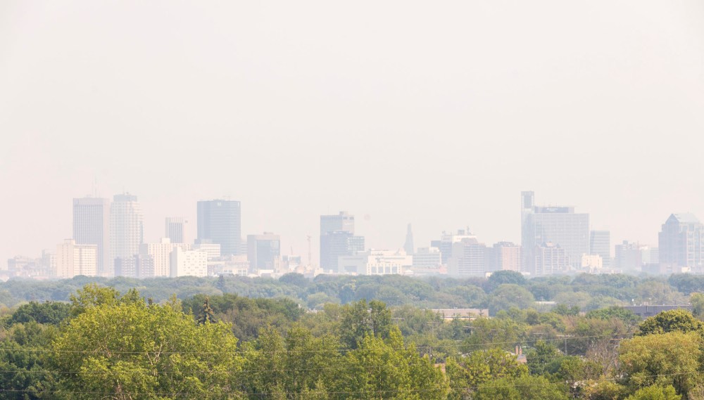 Environment Canada issues air quality warnings in Manitoba due to