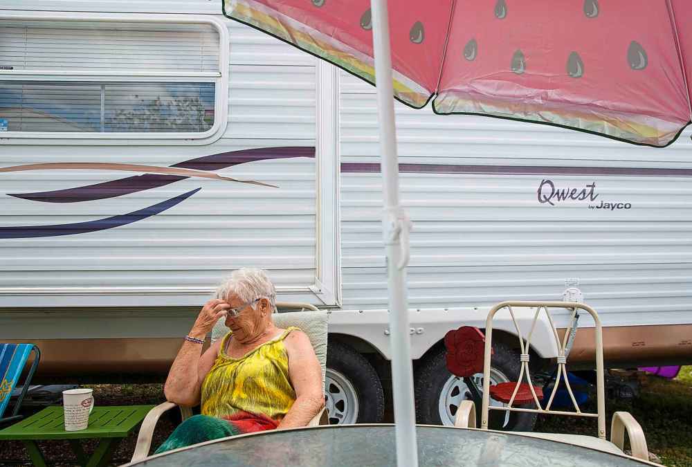 MIKE DEAL / WINNIPEG FREE PRESS
Isabel Viver a long time camper at the Margaret Bruce Beach Campground.