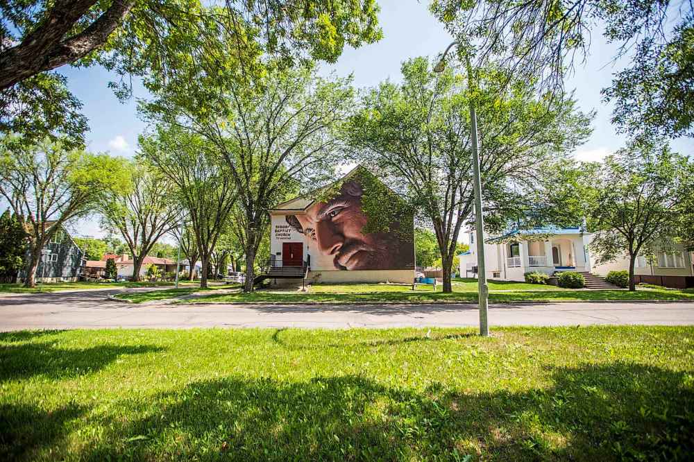 MIKAELA MACKENZIE / WINNIPEG FREE PRESS
“We know that there’s certainly people that feel really connected with that mural, so we took time to think about that,” says incoming pastor Brad Williams. “But we had the support of the church and of the current pastor.”