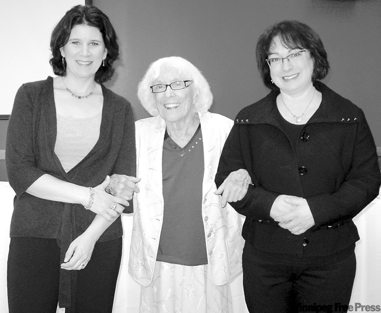 submitted photo
Leona Billinkoff (centre) with Camp Massad co-chairs Mia Elfenbaum (left) and Ivy Kopstein.