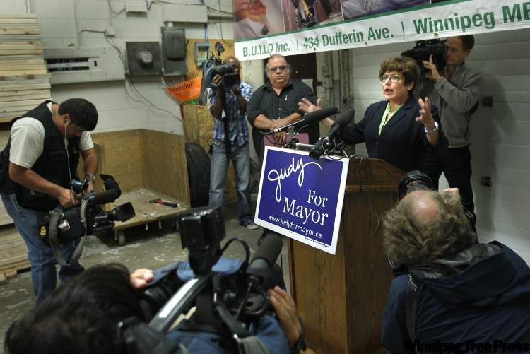 WAYNE.GLOWACKI@FREEPRESS.MB.CA
Judy Wasylycia-Leis pledged to create 120 job-training positions in an effort to keep former offenders out of gangs.