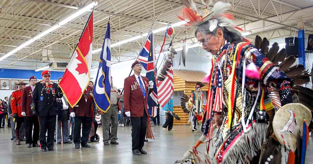 WAYNE GLOWACKI / WINNIPEG FREE PRESS FILES
A procession of Aboriginal veterans during the Grand Entry at the Pow Wow and feast held in the Indian and Metis Friendship Centre in 2010.