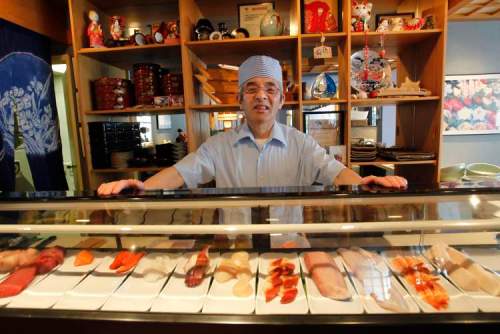Wayne Glowacki / Winnipeg Free Press
Sadao Ohno, behind the sushi bar of his Edohei restaurant, will close the place Saturday.