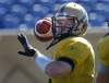 Wayne Glowacki/ Winnipeg Free Press
Joey Elliott tosses ball during practice Monday.
