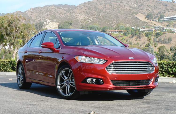 Postmedia
The 2013 Ford Fusion is available with an EcoBoost turbocharged 4-cylinder engine.