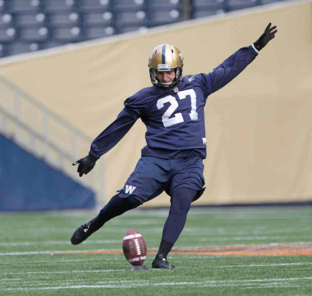 Wayne Glowacki / Winnipeg Free Press
Kicker Lirim Hajrullahu gets some practice kicking with gusting winds today at Investors Group Field. The Blue Bombers will travel to Calgary on Friday in advance of their final game of the season on Saturday at McMahon Field against the Stampeders.