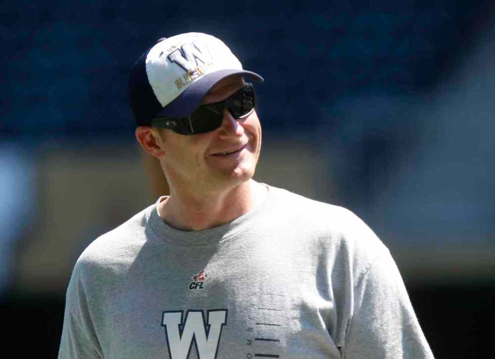 WAYNE GLOWACKI / WINNIPEG FREE PRESS
Winnipeg head coach Mike O'Shea loves his team but observers around the CFL aren't quite as enamoured of the Blue Bombers.