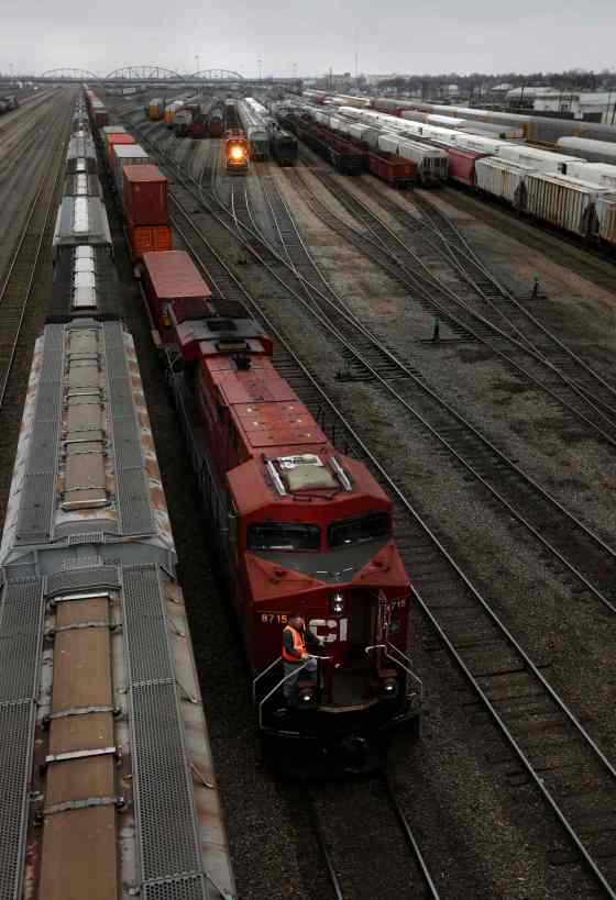 Wayne Glowacki / Winnipeg Free PressThe CP rail yards bisect Winnipeg. The NDP has vowed to work toward moving the yards.