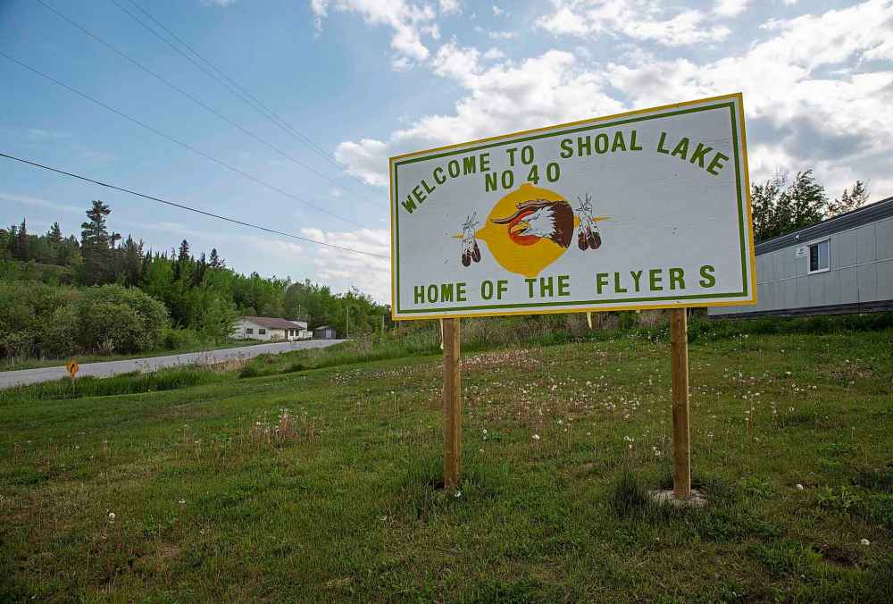 GREG GALLINGER / WINNIPEG FREE PRESS
A sign welcoming visitors to Shoal Lake 40 First Nation.