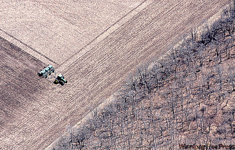 Fine weather gives farmers early start to spring planting – Winnipeg ...