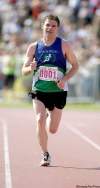 TREVOR HAGAN / WINNIPEG FREE PRESS
Winnipegger Michael Booth closes in on his fourth Manitoba Marathon men’s title Sunday morning.