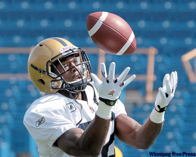 JOE.BRYKSA@FREEPRESS.MB.CA
Fred Reid looks the ball into his hands during practice Wednesday as the team prepares to play in Calgary on Saturday.