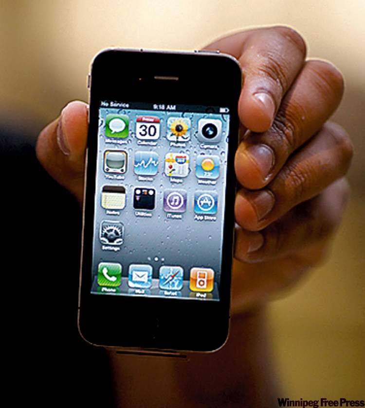 MTS to offer iPhone 4 Winnipeg Free Press