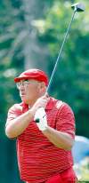 KEN GIGLIOTTI / WINNIPEG FREE PRESS
Transcona’s Mike Berney won the playoff and trophy Thursday in the Manitoba Senior Men’s Championship at Glendale.