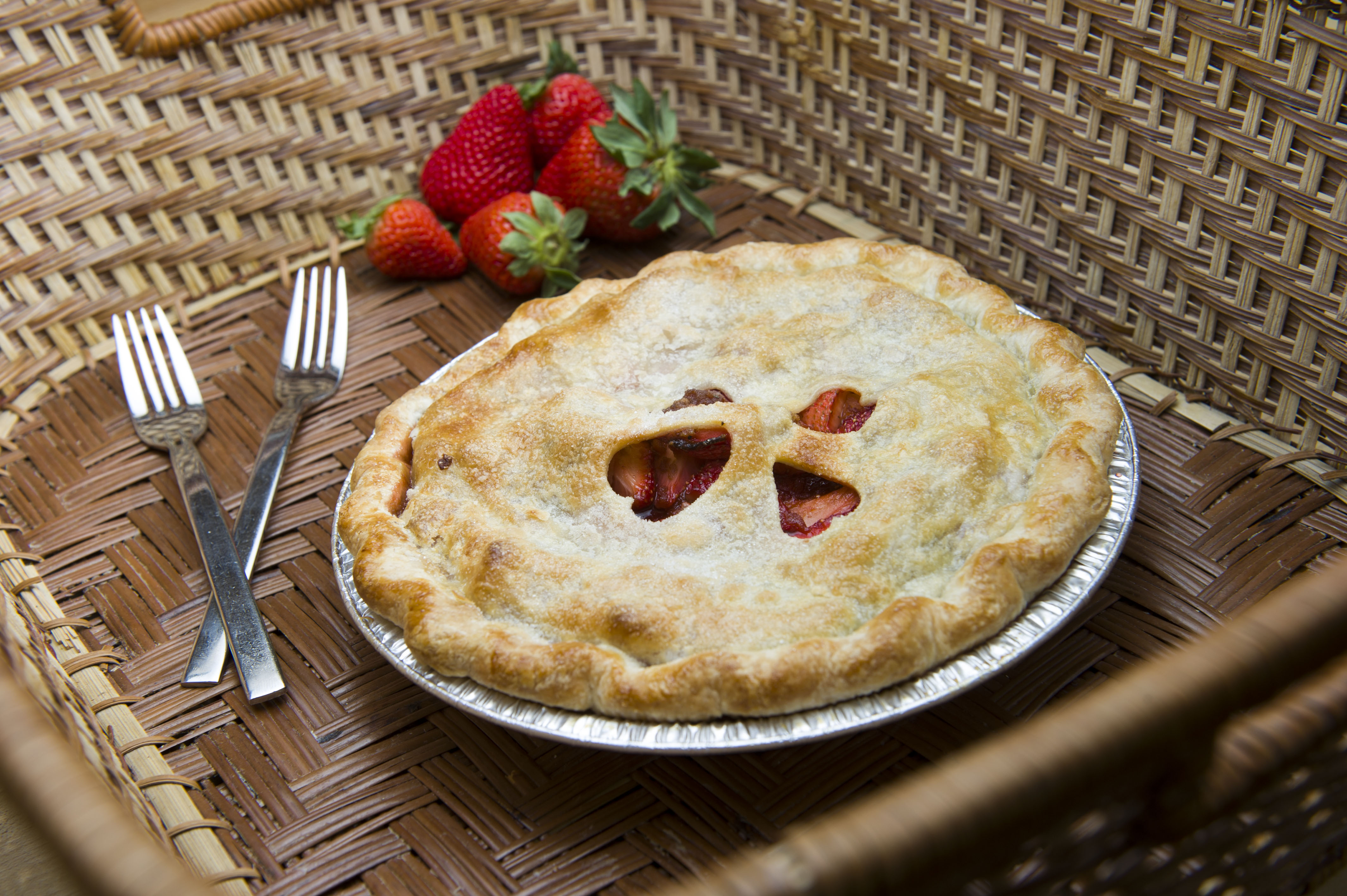 A sure sign of summer Strawberry pie Winnipeg Free Press