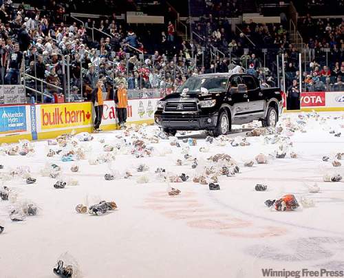 JONATHAN KOZUB / MANITOBA MOOSE
The Teddy Bear Toss is a Manitoba Moose Yearling Foundation fundraiser.
