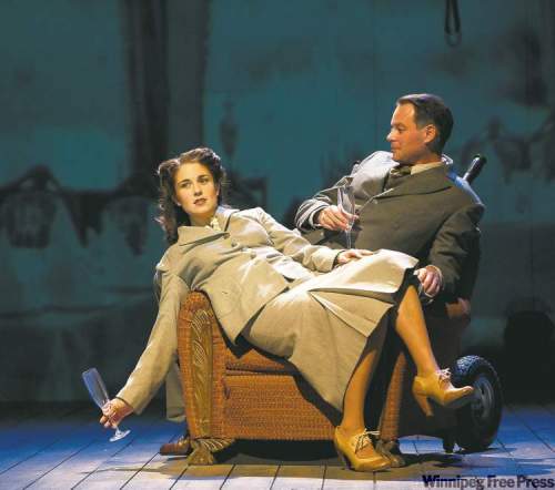 PHOTO BY DAVID COOPER
Mairi Babb as Laura and Eric Blais as Alec in Brief Encounter.