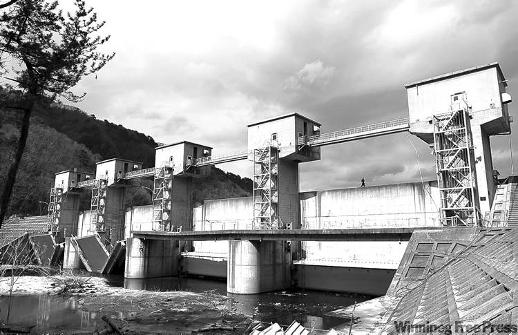 HIRO KOMAE / THE ASSOCIATED PRESS
Fundai's 15.5-metre-high floodgate helped save the village from the March 11 tsunami that devastated other centres.