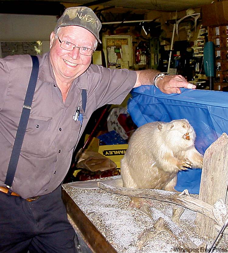 Bill Redekop / Winnipeg Free Press
John Bartley and the white beaver he regarded as his pet before it had to be trapped earlier this year.