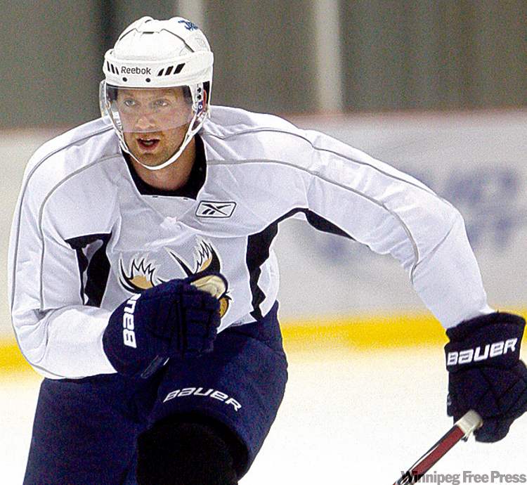 KEN GIGLIOTTI / WINNIPEG FREE PRESS ARCHIVES
Forward Eric Fehr could make his season debut on Saturday vs. the Flyers.