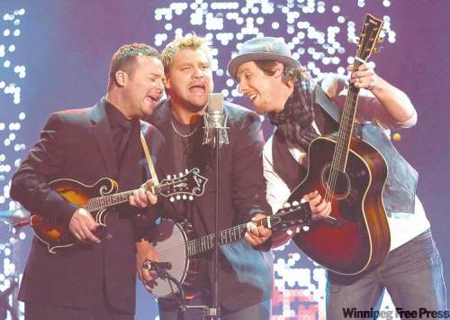 CP
Group of the Year Award winners Doc Walker perform during the Canadian Country Music Awards in Edmonton, Alberta, Sunday, September 12, 2010.  THE CANADIAN PRESS/John Ulan