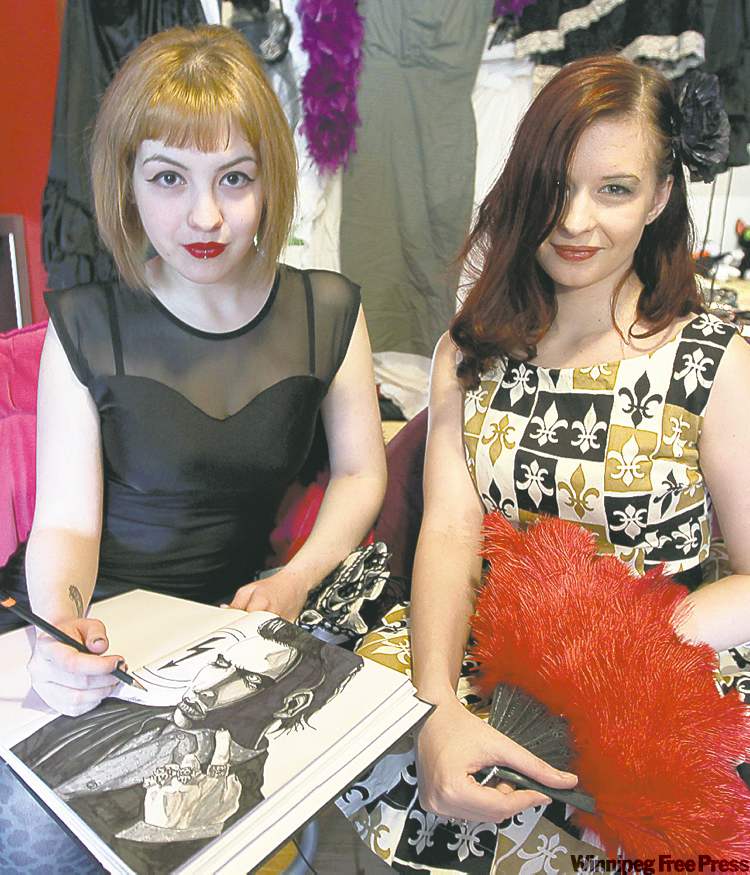 JOE BRYKSA / WINNIPEG FREE PRESS
Left, sketch and drink; right, Holly Halftone and Meg Bergeron (l-r), founders of the �creativity forum� Drawn and Plastered.